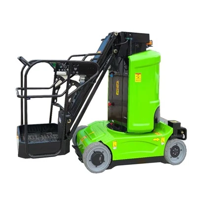 Själv-driven vertikal mastlyft